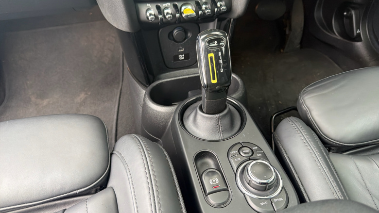 MINI Hatchback 135kW Cooper S Level 3 33kWh 3dr Auto Electric Hatchback